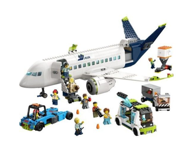 LEGO®City: Passenger Airplane (60367) - Image 2
