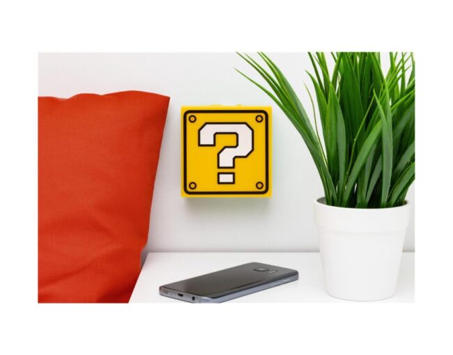 Paladone: Super Mario - Question Block Night Light (PP11595NN) - Image 3