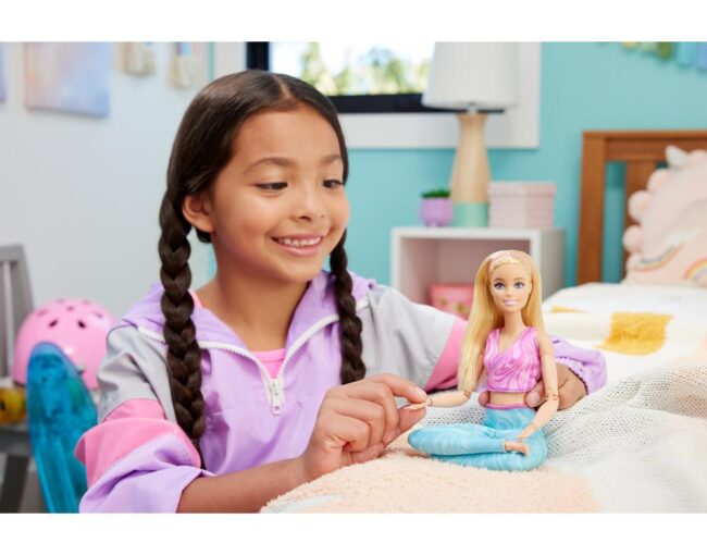 Mattel Barbie: Made to Move - Blonde Fashion Doll Wearing Removable Sports Top & Pants (HRH27) - Image 2