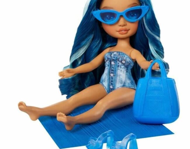 MGA Rainbow High: Swim & Style Fashion Doll- Skyler Bradshaw (Blue) Doll (507307-EUC) - Image 3