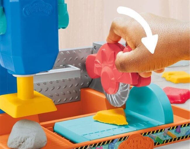 Hasbro Play-Doh - Stamp & SawTool Bench (F9141) - Image 3