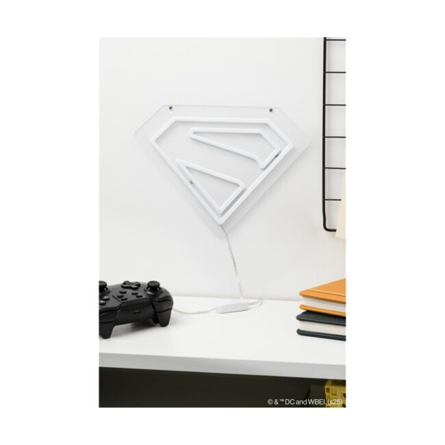 Paladone: DC Superman - Wall Mountable LED Neon Light (PP14478SMTVN) - Image 3