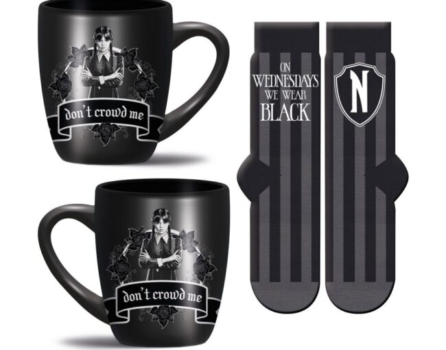 Pyramid: Wednesday - Wear Black Mug & Socks Set (GP2400893)