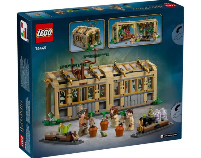 LEGO® Harry Potter™: Hogwarts™ Castle: Herbology Class (76445) - Image 3