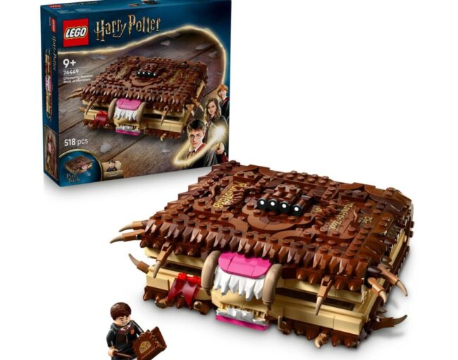 LEGO® Harry Potter™: Chomping Monster Book of Monsters (76449)
