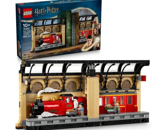 LEGO® Harry Potter™: Book Nook: Hogwarts™ Express (76450)