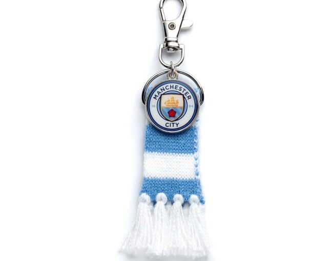Carat Shop Manchester City FC - Blue Scarf and Logo Charm Backpack Hanger (MCBH0002)