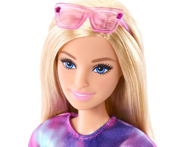 Mattel Barbie Mysteries: Beach Detectives - Barbie 'Malibu' Doll (JFV63) - Image 2