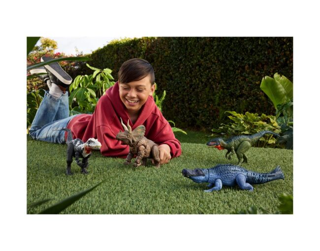 Mattel Jurassic World Rebirth: Gigantic Thrashers - Eotriceratops (JGB93) - Image 2