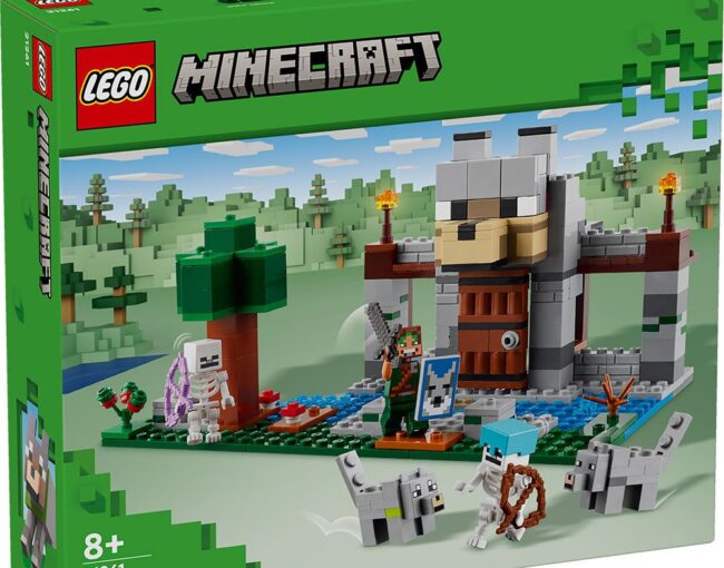 LEGO® Minecraft®: The Wolf Stronghold (21261)