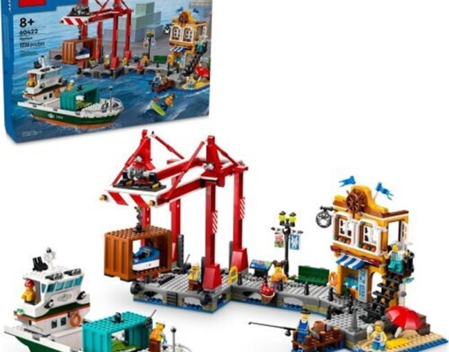 LEGO® My City: Seaside Harbor with Cargo Ship (60422) - Image 2